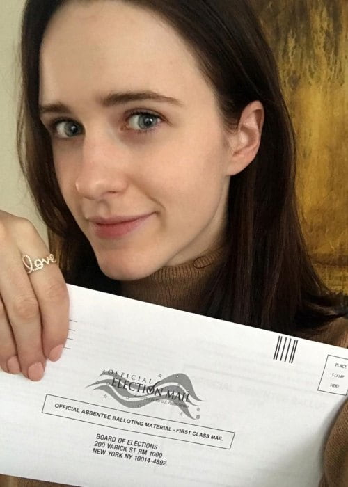 Rachel Brosnahan in an Instagram selfie as seen in October 2018