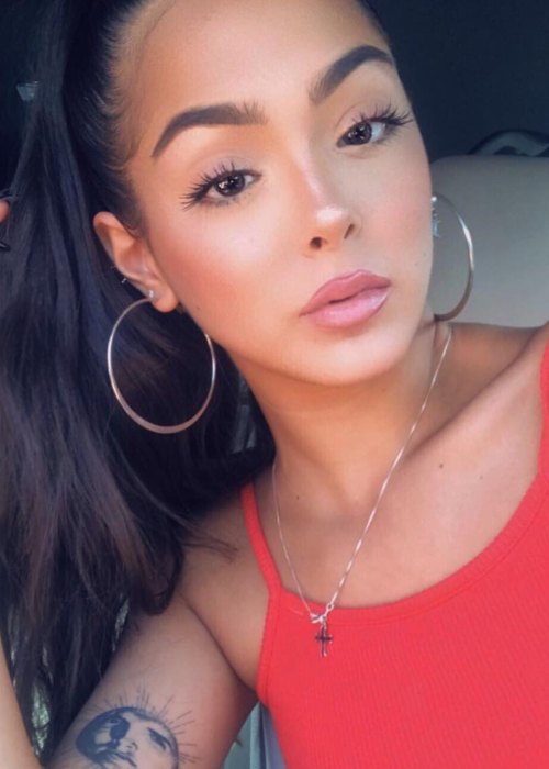 Sammi Sanchez in a selfie as seen in October 2018