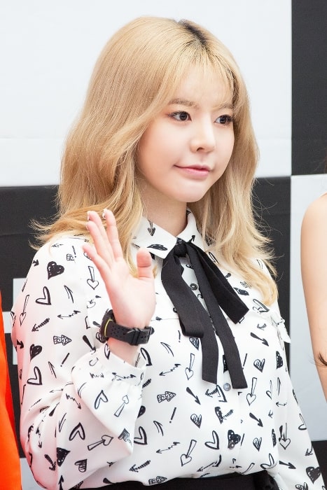 Sunny as seen at Starfield Hanam G-SHOCK fan signing in April 2017