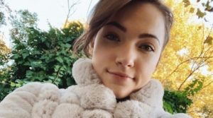 Violett Beane