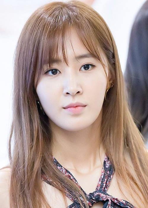 Yuri at a fanmeet of Lotte Department Store in June 2016