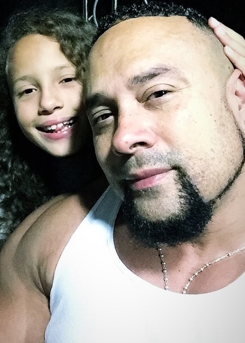 Chino XL in a selfie with his daughter in October 2018