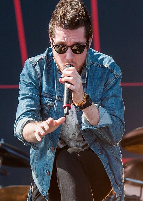 Dan Smith (Singer) Height, Weight, Age, Girlfriend, Family, Biography