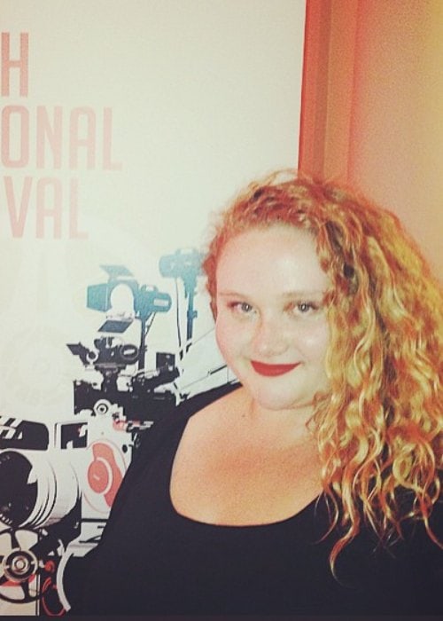 Danielle Macdonald Height, Weight, Age, Body Statistics - Healthy Celeb