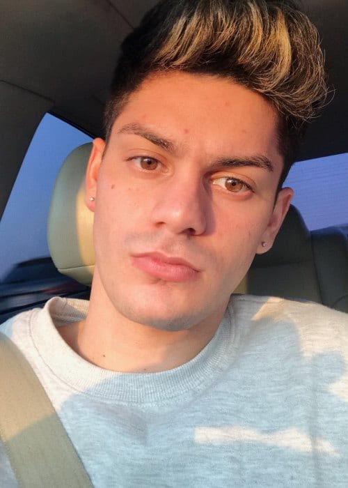 Edwin Burgos in an Instagram selfie as seen in November 2018