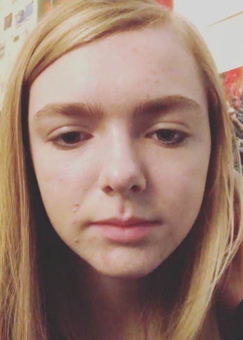 Elsie Fisher in an Instagram selfie as seen in October 2018