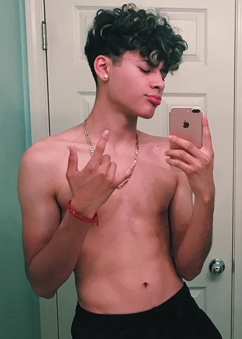 Giovanny in a selfie in November 2016