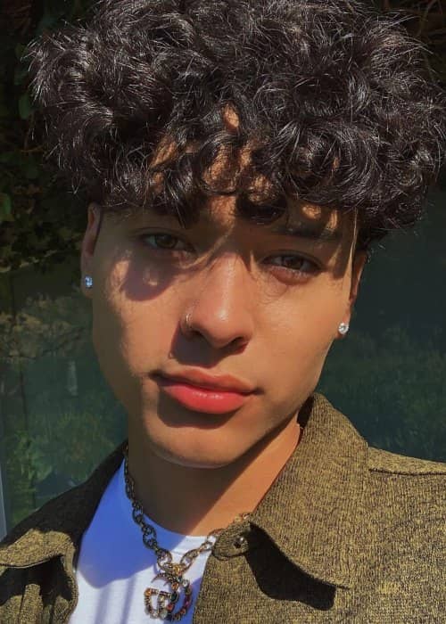 Giovanny Height, Weight, Age, Girlfriend, Family, Facts, Biography