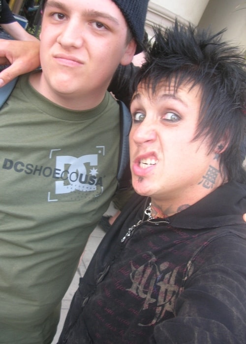 Jacoby Shaddix taking a selfie with Zach Graves in August 2006