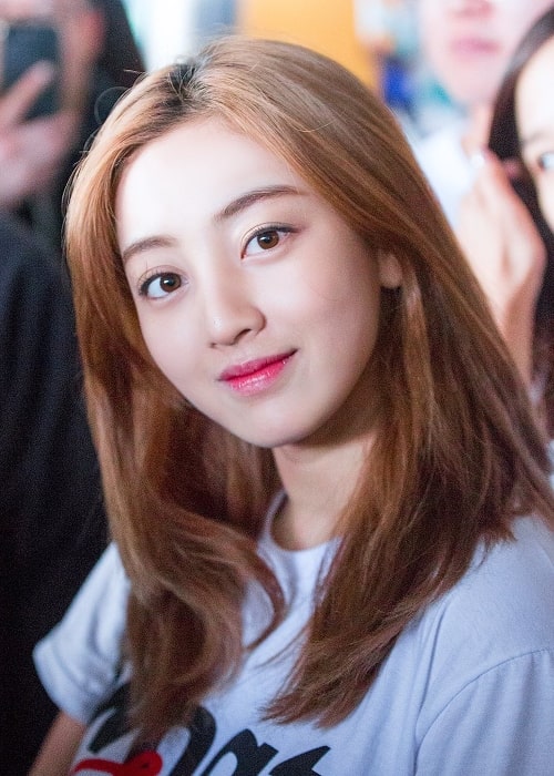 Jihyo (Park Ji-soo) Height, Weight, Age, Body Statistics - Healthy Celeb