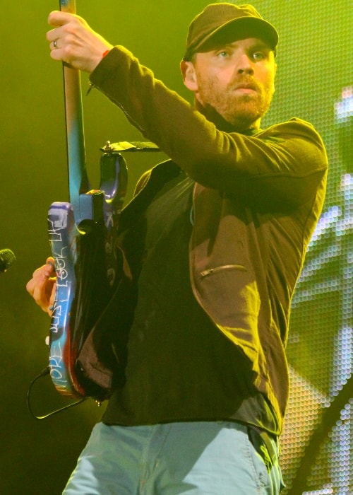 Jonny Buckland performing with Coldplay in Japan at the 2011 Fuji Rock Festival