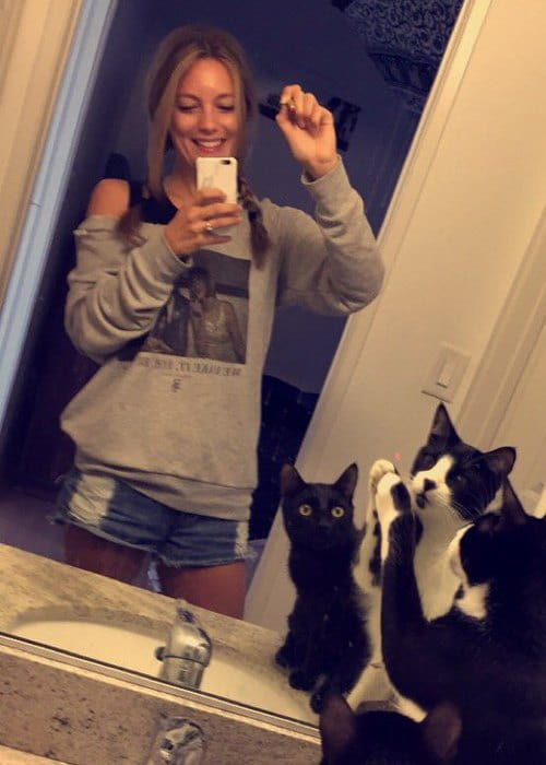 Leila George D'Onofrio in a selfie with her cats as seen in May 2016