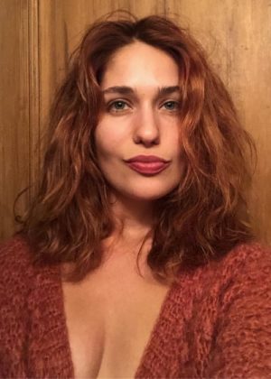 Lola Kirke Height, Weight, Age, Boyfriend, Family, Facts, Biography