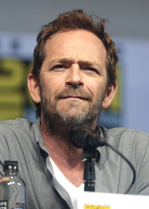 Luke Perry speaking at the 2018 San Diego Comic Con International