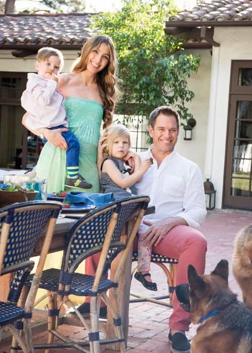 Michael Weatherly with his family as seen in November 2018