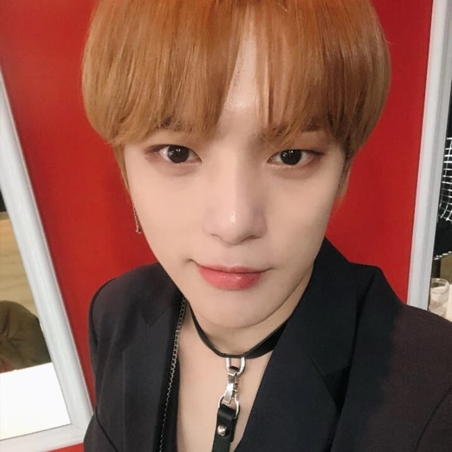 Minhyuk in a selfie