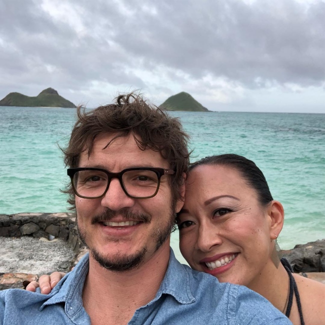 Pedro Pascal in a selfie with Grace Rowe in April 2018