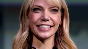 Riki Lindhome