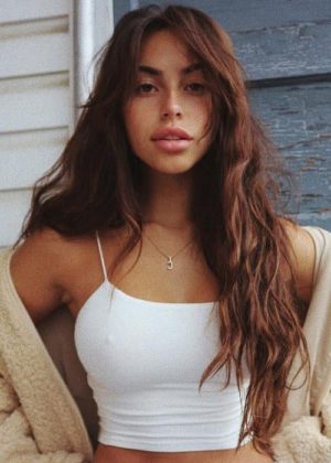 Claudia Tihan Height, Weight, Age, Boyfriend, Family, Facts, Biography