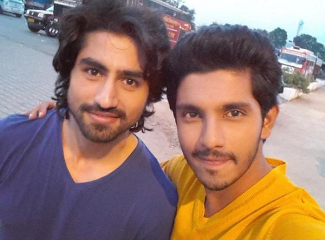 Harshad Chopda (Left) and Kanwar Dhillon in a selfie in 2015