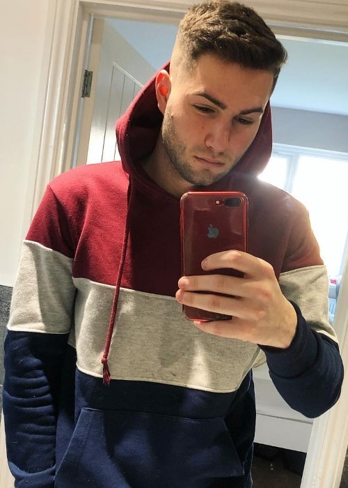 Jake Boys in a mirror selfie in January 2019