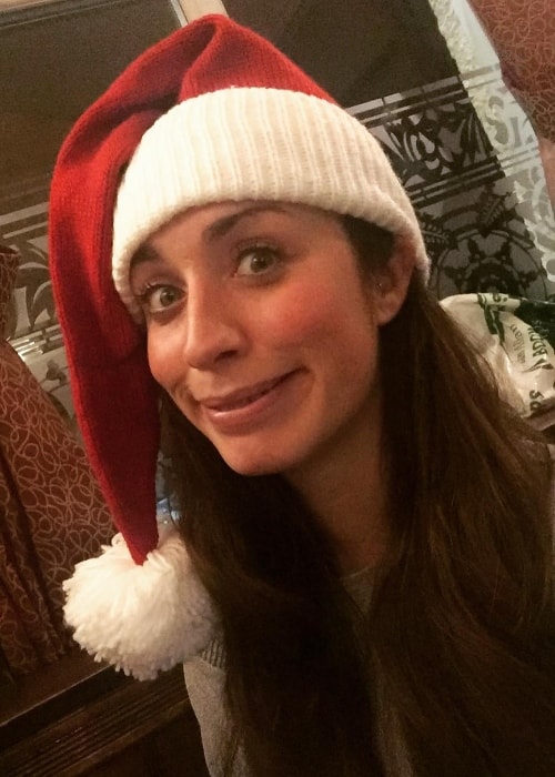 Julia Goulding in a Christmas selfie in December 2017