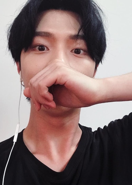 JunQ taking a selfie in July 2017