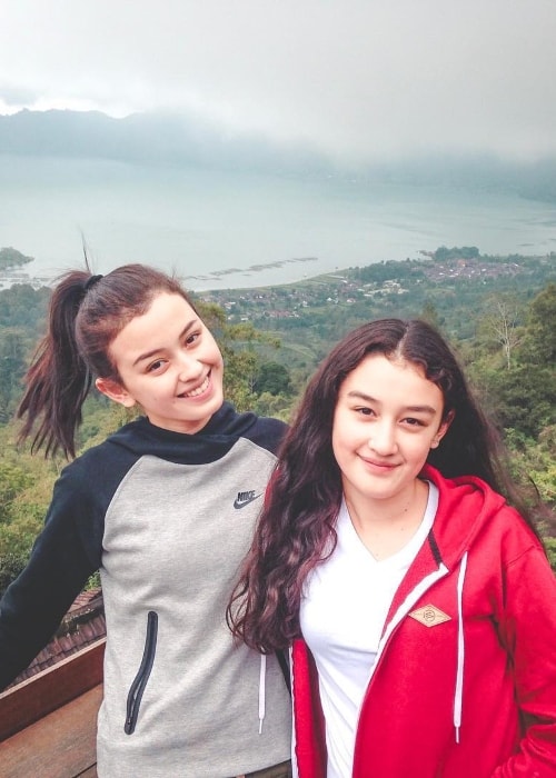 Kimberly Ryder (Left) with her sister Natasha Ryder in Kintamani, Bali, Indonesia