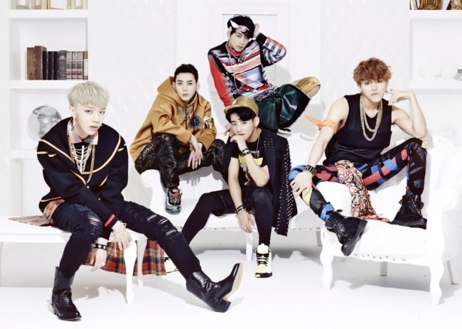 MYNAME members in a promotional still for group's second mini-album in February 2015