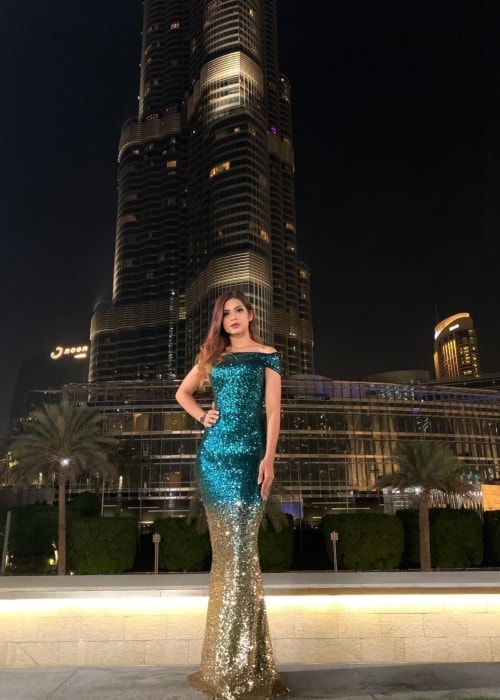 Nagma Mirajkar in front of the Burj Khalifa, Dubai on January 1, 2018