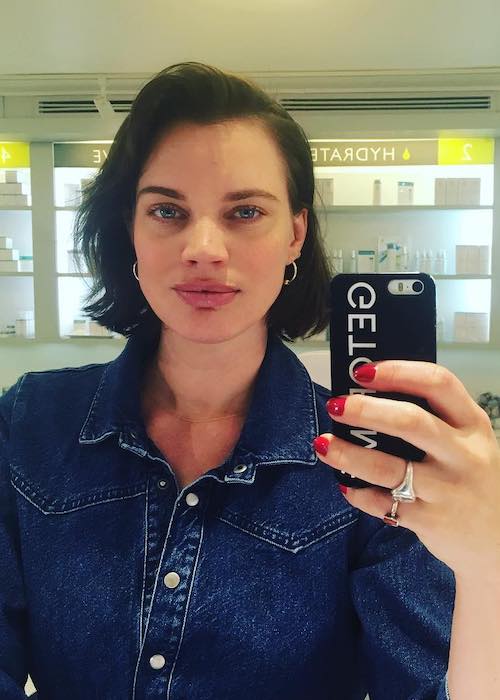 Rianne ten Haken selfie at Ling Skin Care in January 2018