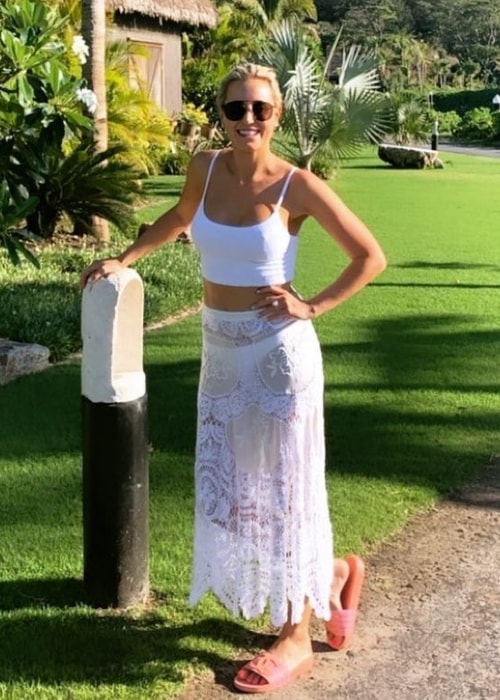Roxy Jacenko posing in Fiji in December 2018