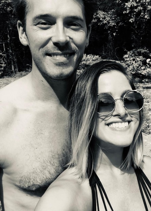 Sam Palladio in a selfie with Cassadee Pope in September 2018