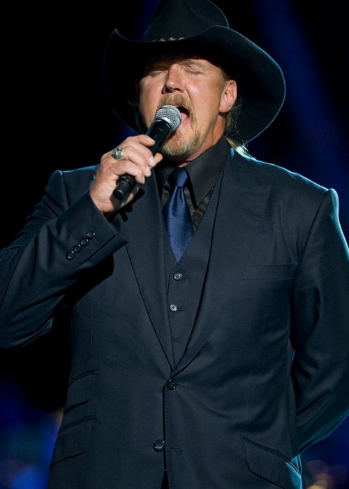 Trace Adkins performing at the National Memorial Day Concert in May 2009