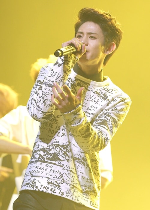 Yang Yo-seob while performing at the Incheon Asian Games in July 2014