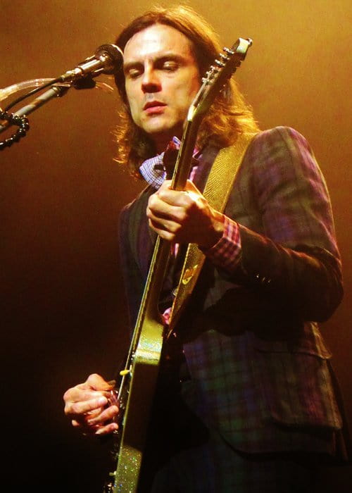 Brian Bell performing in Perth with Weezer in January 2013