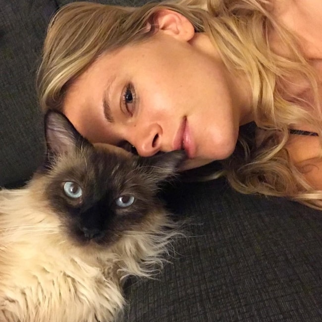 Chrissy Blair in a picture with her cat on August 14, 2017 