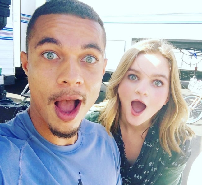 Ismael Cruz Córdova taking a selfie with Kerris Dorsey at Sony Pictures Studios in August 2016