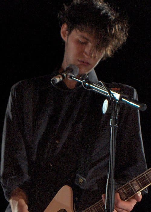 Josh Klinghoffer at a PJ Harvey concert in September 2004