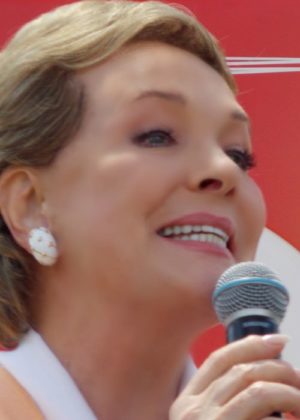 Julie Andrews Height, Weight, Age, Boyfriend, Family, Facts, Biography