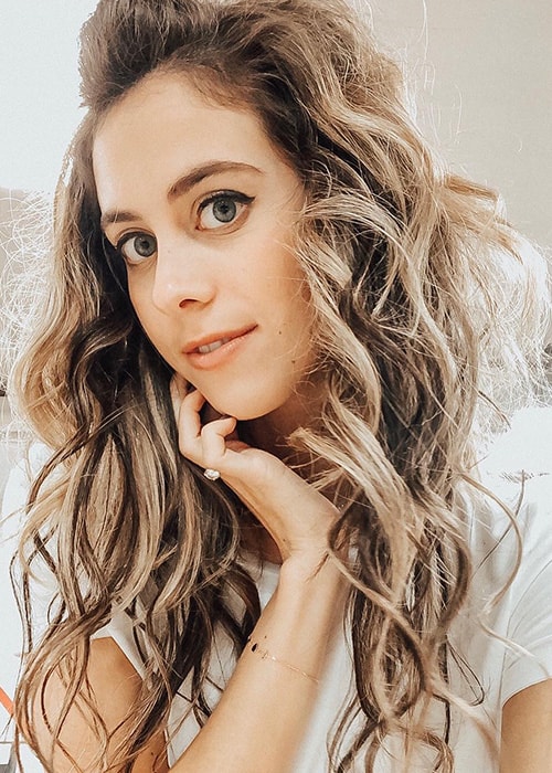 Lucie Fink in an Instagram Selfie in October 2018