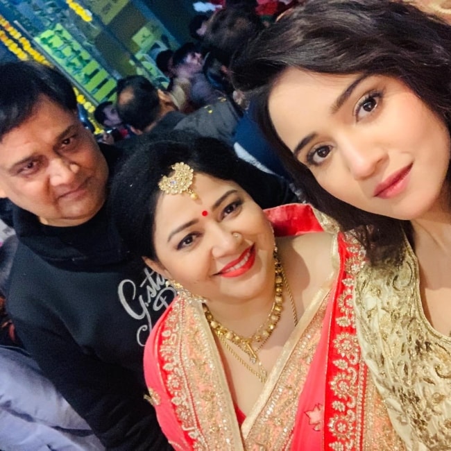 Ashi Singh as seen in a picture with her mother and father taken in January 2019