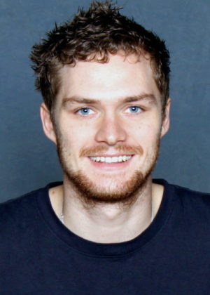 Finn Jones Height, Weight, Age, Girlfriend, Family, Facts, Biography