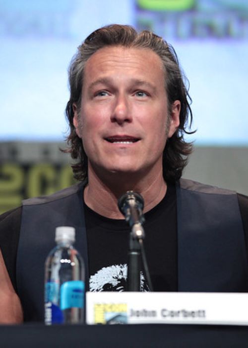 John Corbett speaking at the 2015 San Diego Comic Con International