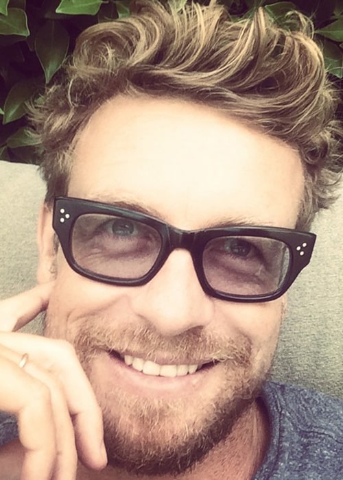 Simon Baker Instagram-selfiessä heinäkuussa. 2014