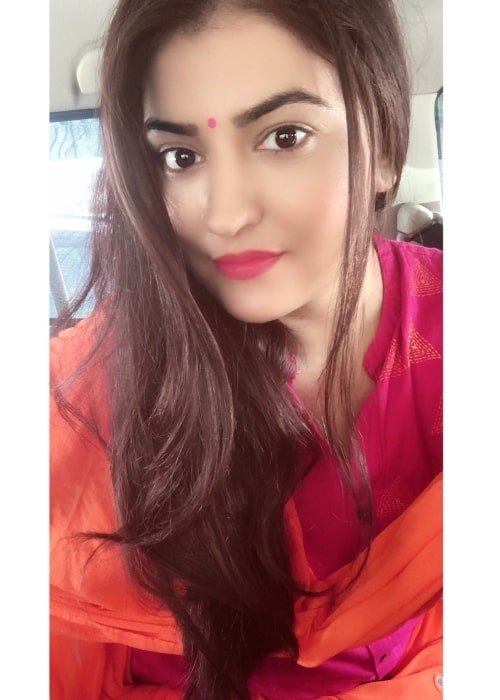 Subuhi Joshi as seen in selfie taken at the Bandra–Worli Sea Link in March 2019