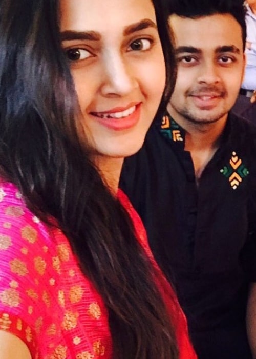 Tejaswi Prakash Wayangankar as seen in a selfie with her brother Pratik Wayangankar in August 2017