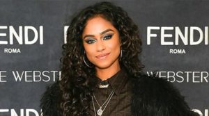 Vashtie Kola