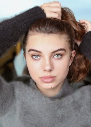 Caitlin Carmichael Height, Weight, Age, Boyfriend, Family, Biography