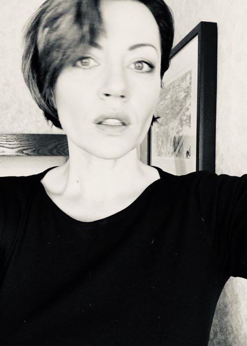 Dagmara Domińczyk in a Twitter Selfie in January 2019